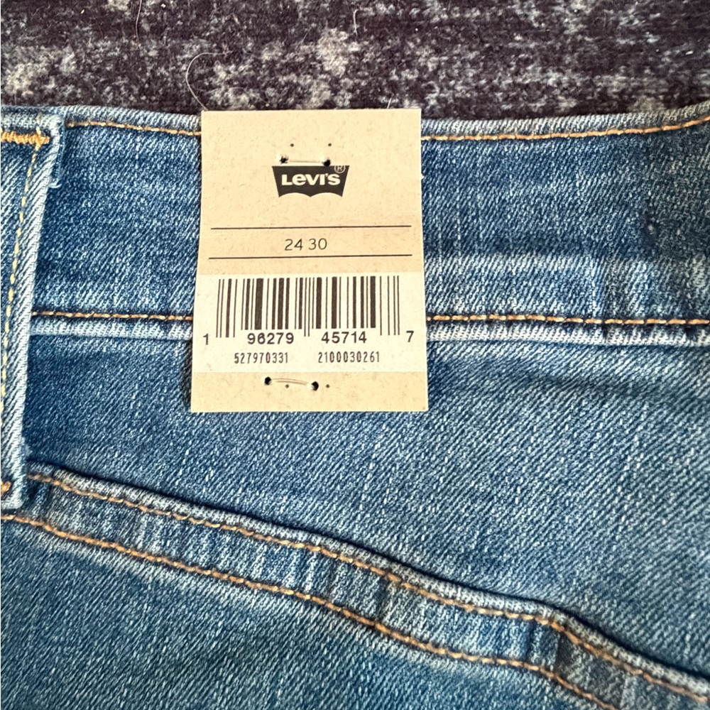 Levi's Women's Light Blue High-Rise Denim Jeans